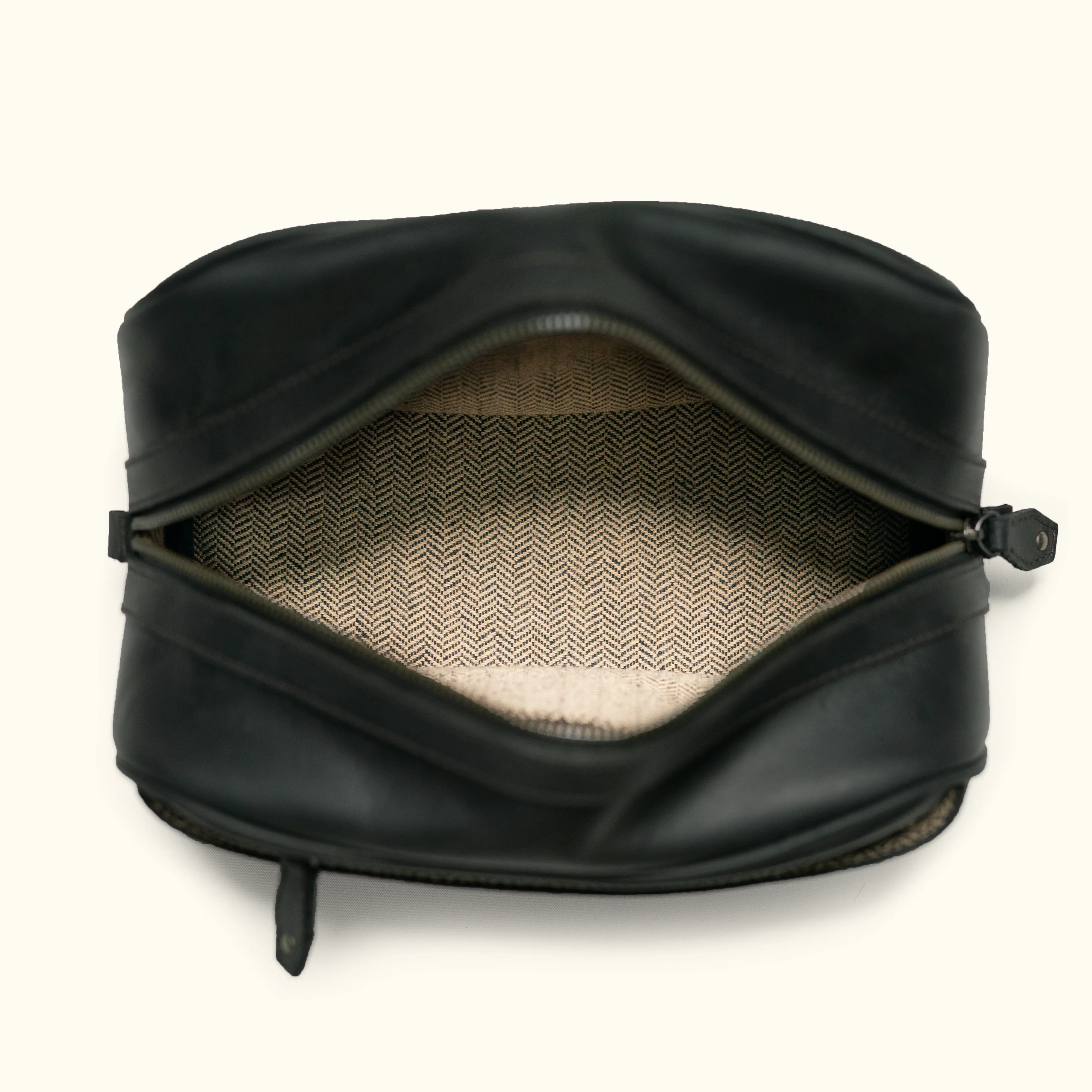 Limited Edition Jefferson Leather Dopp Kit | Black